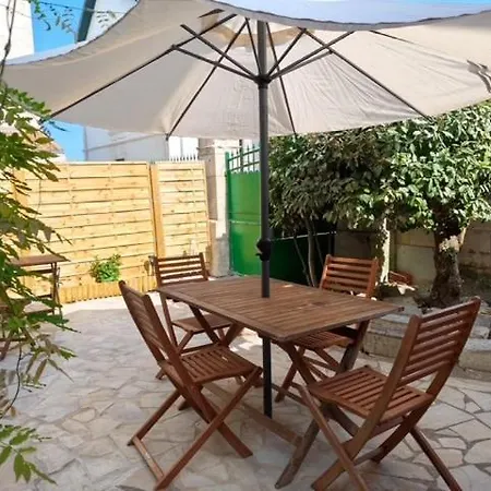 Holiday home Maison De Face A La