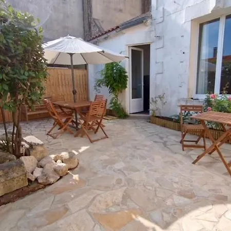 Holiday home Maison De Face A La *